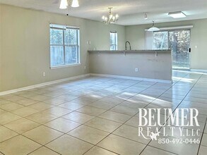 1091 Antigua Cir in Pensacola, FL - Building Photo - Building Photo