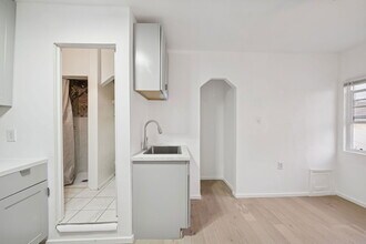 5371 Louis Pl in East Los Angeles, CA - Building Photo - Building Photo