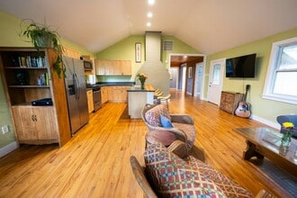 809 Montreat Rd in Black Mountain, NC - Building Photo - Building Photo