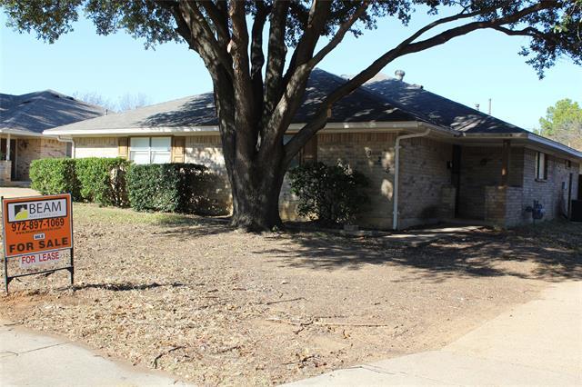 property at 925 Bluebird Dr