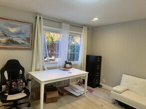 835 Hermiston Dr, Unit Studio 450sqf size space in San Jose, CA - Building Photo - Building Photo