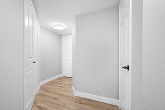 645 Chestnut Ave in Long Beach, CA - Building Photo - Building Photo