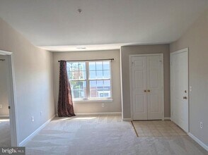 673 Constellation Square SE in Leesburg, VA - Building Photo - Building Photo