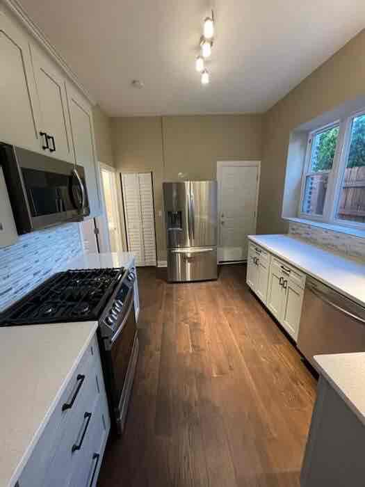 4563 S McDowell Ave in Chicago, IL - Building Photo