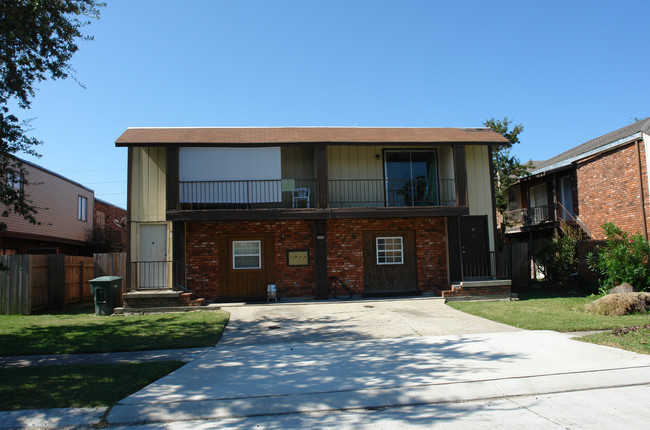 3649 Martinique Ave in Kenner, LA - Foto de edificio - Building Photo