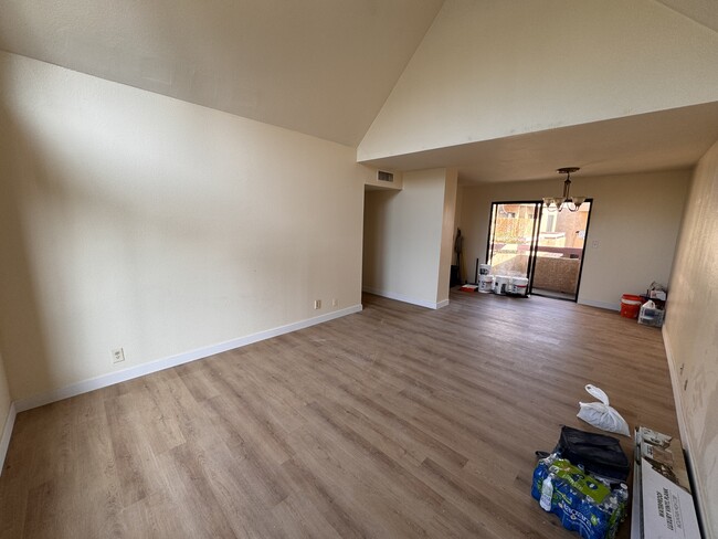 720 Orange Grove Ave, Unit three in Glendale, CA - Building Photo - Building Photo