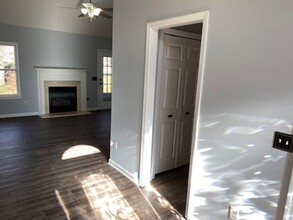 122 Mansker Park Dr in Hendersonville, TN - Building Photo - Building Photo