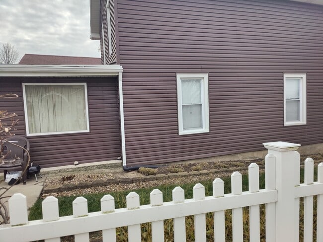 1402 S State St in Lockport, IL - Foto de edificio - Building Photo