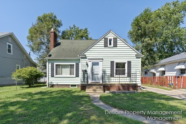 property at 2945 Roosevelt Rd