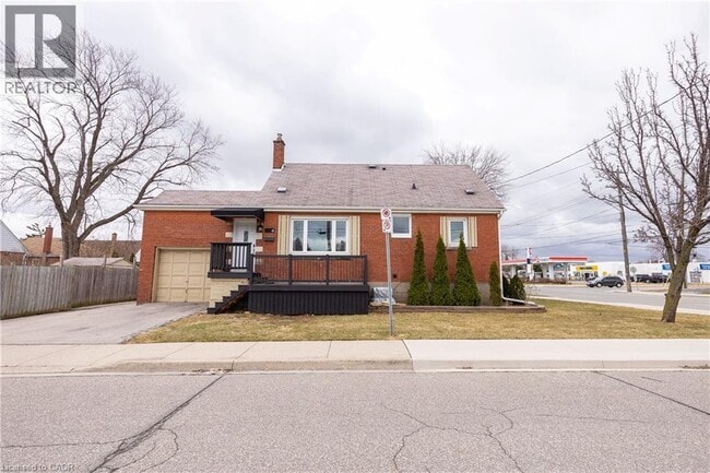 property at 4 Sunning Hill Ave