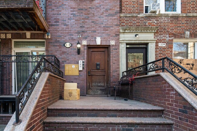 1230 42nd St in Brooklyn, NY - Building Photo - Building Photo