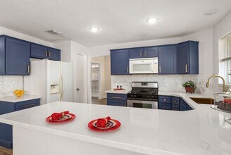 3803 Redbud Dr in La Porte, TX - Building Photo - Building Photo