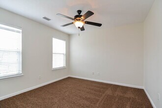 2770 Lake Park Ridge W in Acworth, GA - Building Photo - Building Photo