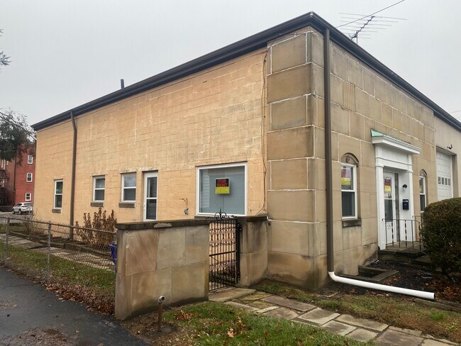 246 S Prospect St, Unit 246 South Prospect Street in Ravenna, OH - Foto de edificio - Building Photo