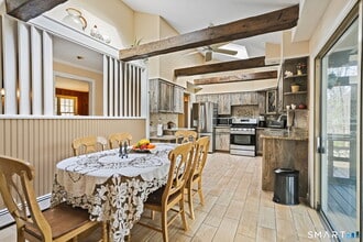 15 Flat Rock Dr in Ridgefield, CT - Building Photo - Building Photo