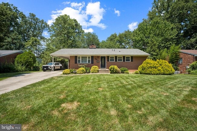 property at 7122 Catlett St