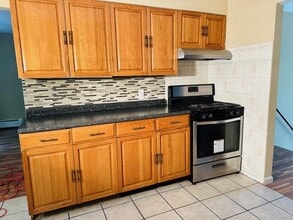 2 Mountain Ave in Middletown, NY - Building Photo - Building Photo