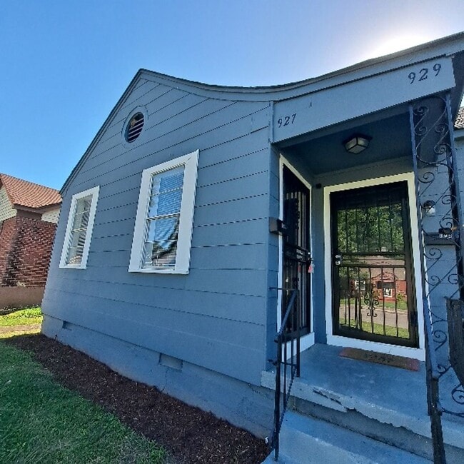 property at 927 Maple Dr