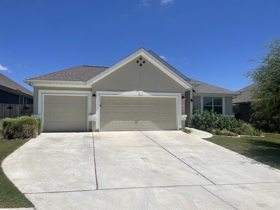 369 Founders Ridge in Dripping Springs, TX - Building Photo