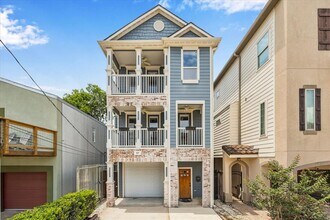 829 Asbury St in Houston, TX - Building Photo - Building Photo