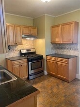 19 Park Ave, Unit 3 in Somerville, MA - Building Photo - Building Photo