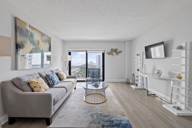 Marina del Mar in Sunny Isles Beach, FL - Building Photo - Interior Photo