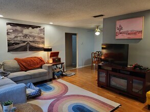 1210 E Jackson St in Orlando, FL - Foto de edificio - Building Photo