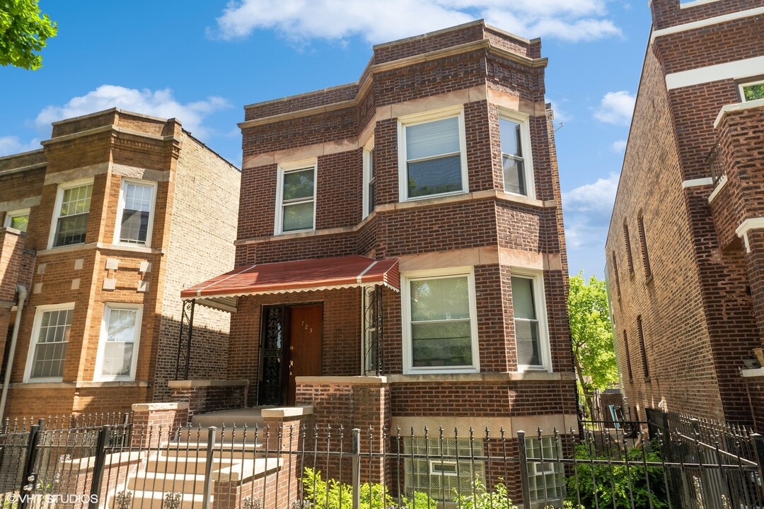 723 N Trumbull Ave in Chicago, IL - Building Photo