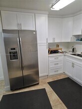 1811 Jefferson St, Unit 501 in Hollywood, FL - Building Photo - Building Photo