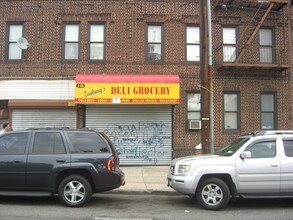546-556 Midwood St in Brooklyn, NY - Foto de edificio - Building Photo