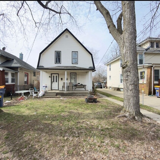 property at 2143 Palace Ave SW