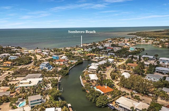property at 309 Calzada de Bougainville