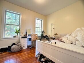 107 Fisher Ave, Unit 3 in Boston, MA - Building Photo - Building Photo