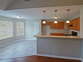 6943 Country Walk Dr in Cordova, TN - Building Photo - Building Photo
