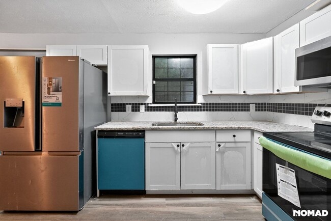 5952 Stonewall Dr in Union City, GA - Building Photo - Building Photo