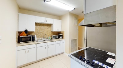 3001 E 27th Ave in Tampa, FL - Building Photo - Building Photo