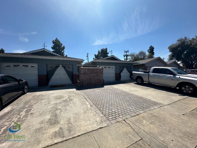 2432 Karen Dr in Santa Clara, CA - Building Photo - Building Photo