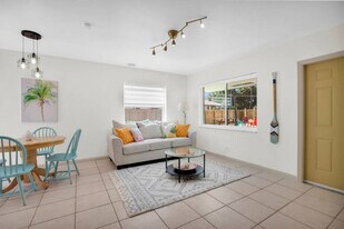 1840 SW 24th St in Fort Lauderdale, FL - Building Photo