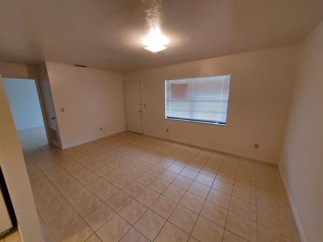 2015 NE 17th Pl in Ocala, FL - Foto de edificio - Building Photo