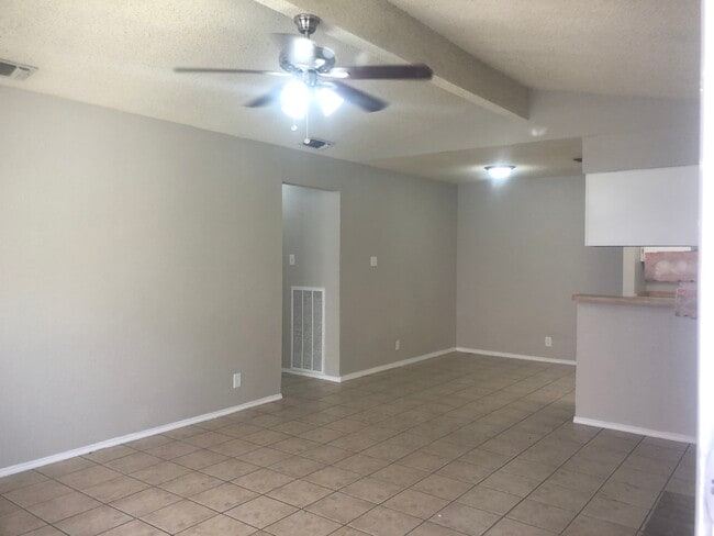 7257 Lansbury Dr in San Antonio, TX - Foto de edificio - Building Photo