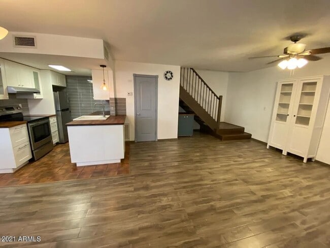 property at 746 Joan D Arc Ave
