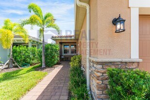 20406 Galileo Pl in Venice, FL - Building Photo