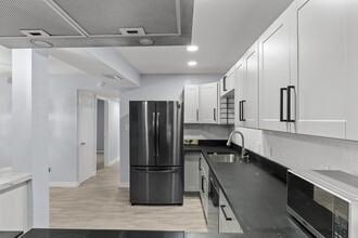 500 Umstead Dr in Chapel Hill, NC - Building Photo - Building Photo