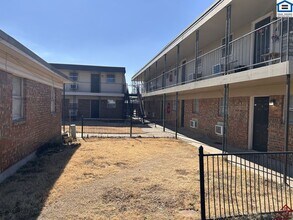 1314 NW Irwin Ave in Lawton, OK - Building Photo - Building Photo