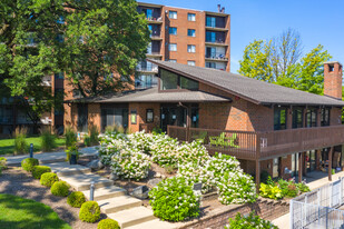 Views of Naperville Apartamentos