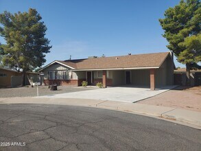 2512 E Golden St in Mesa, AZ - Foto de edificio - Building Photo
