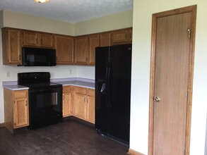 6585 Taylor Trace Ln in Hamilton, OH - Building Photo - Building Photo