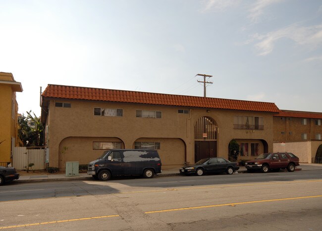 1226 E. 7th Street Apartments in Long Beach, CA - Building Photo - Building Photo