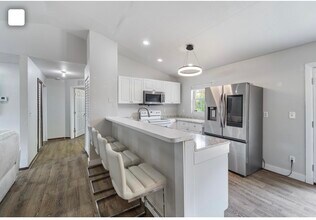5005 Squaw Ln in La Belle, FL - Building Photo - Building Photo