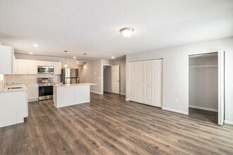 1940 Constantine Ct in Lansing, MI - Building Photo - Building Photo